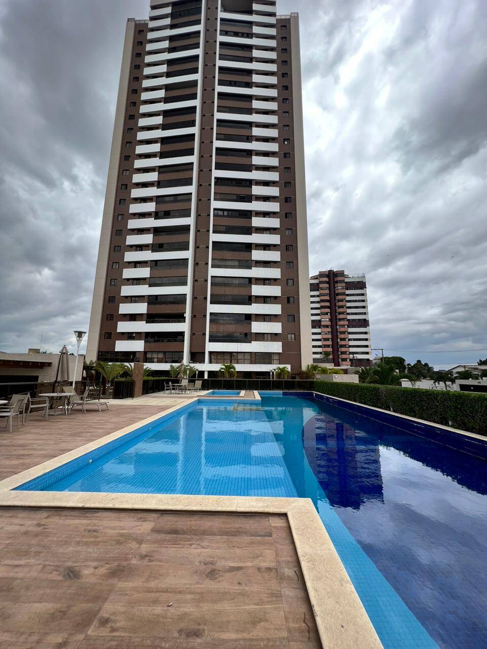 #439 - Apartamento para Venda em Feira de Santana - BA