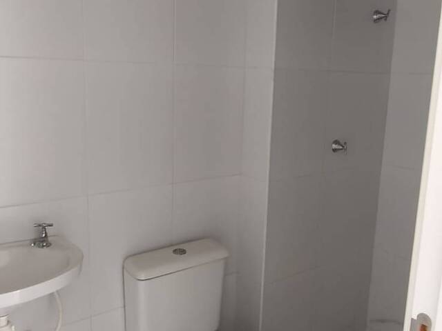 Apartamento para Venda em Feira de Santana - 5